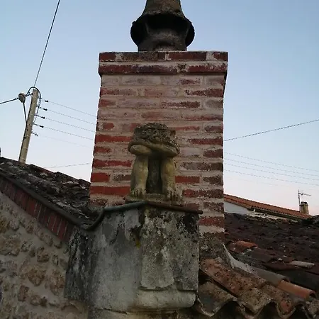 فندق مبيت وإفطار Gatekeepers Tiny House, Taize, Deux-sevres, Velo Francette 4*