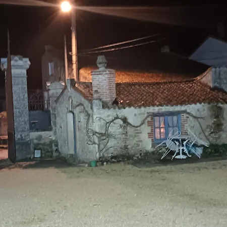 Gatekeepers Tiny House, Taize, Deux-sevres, Velo Francette 4* Taizé