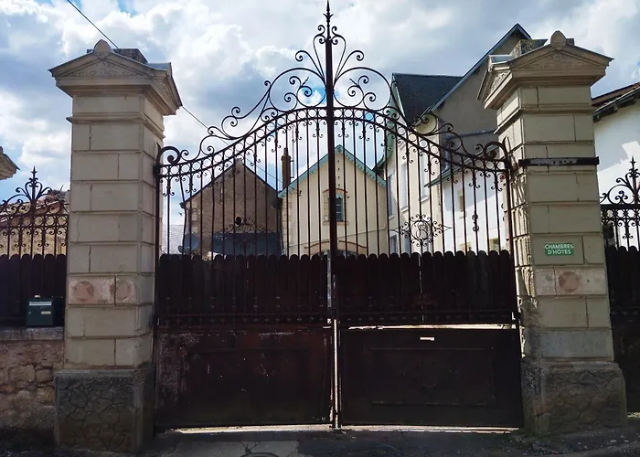 Gatekeepers Tiny House, Taize, Deux-sevres, Velo Francette Bed & Breakfast 4*